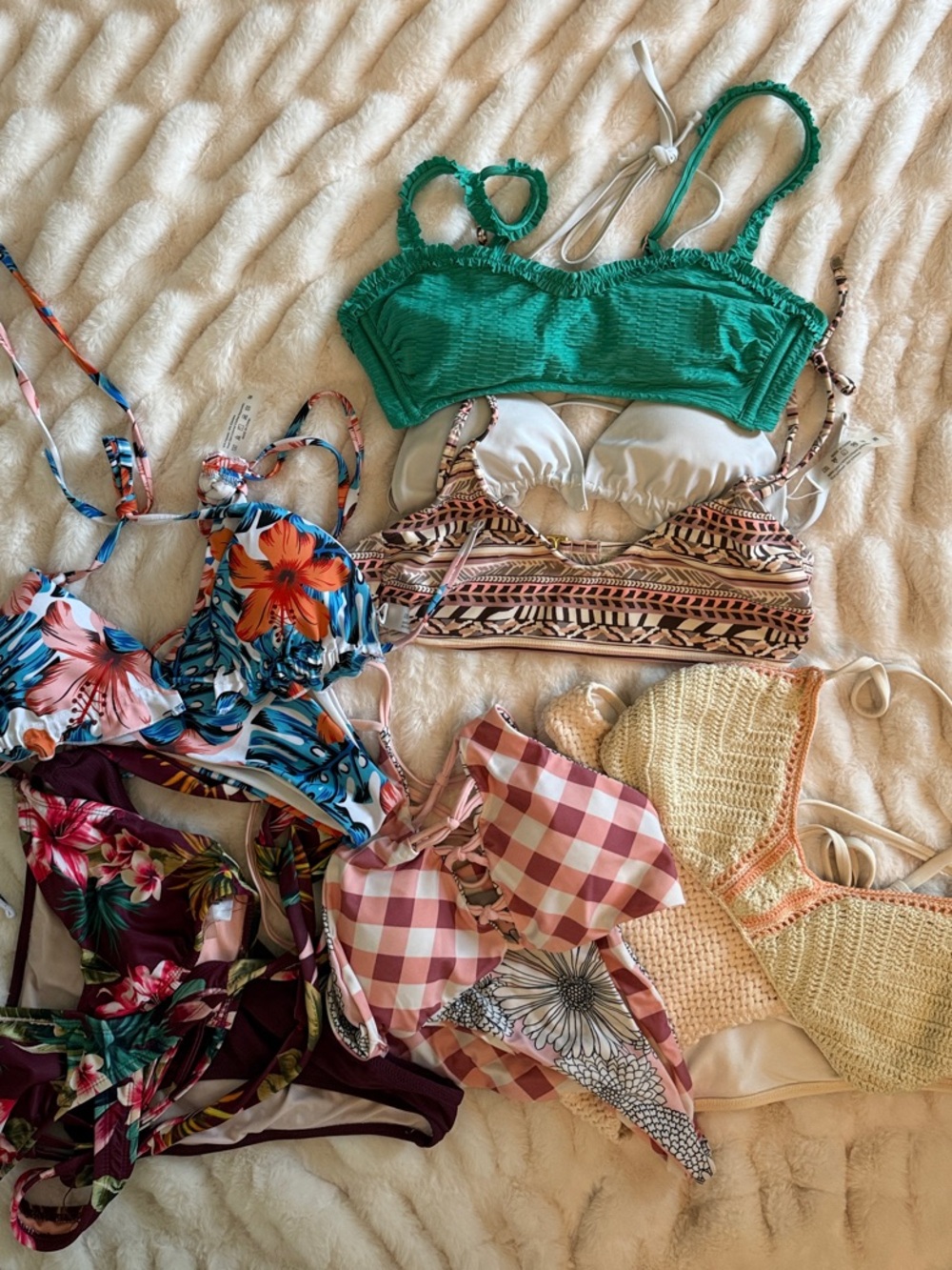 BUNDLE SIZE M  Women’s Bikini Tops sets